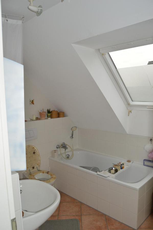 Ferienwohnung Haus 'Am Emberg' Köln Exterior foto